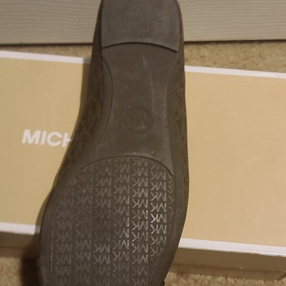 Michael Kors shoes - Picture 3 of 4
